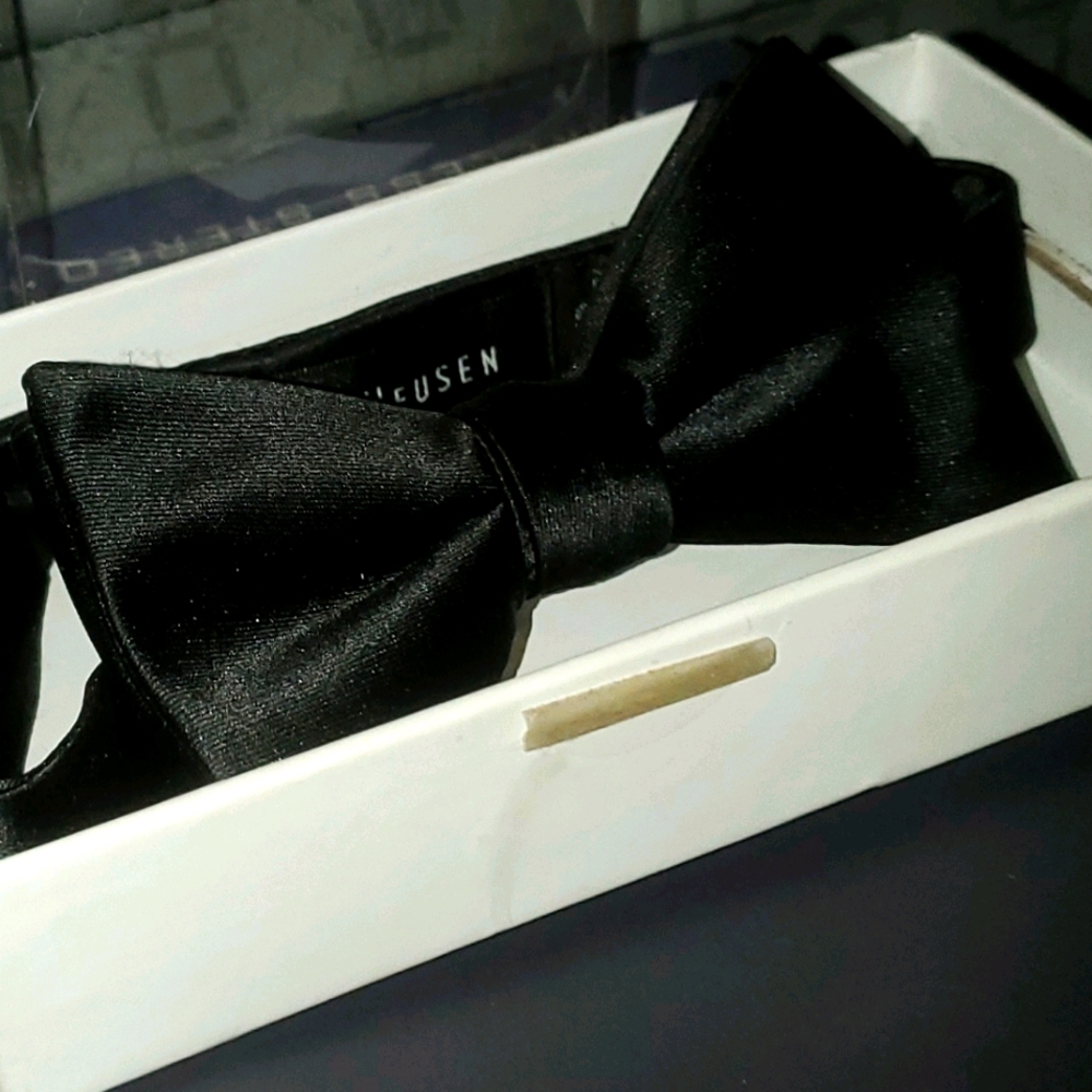 Tuxedo/Formal Accessory